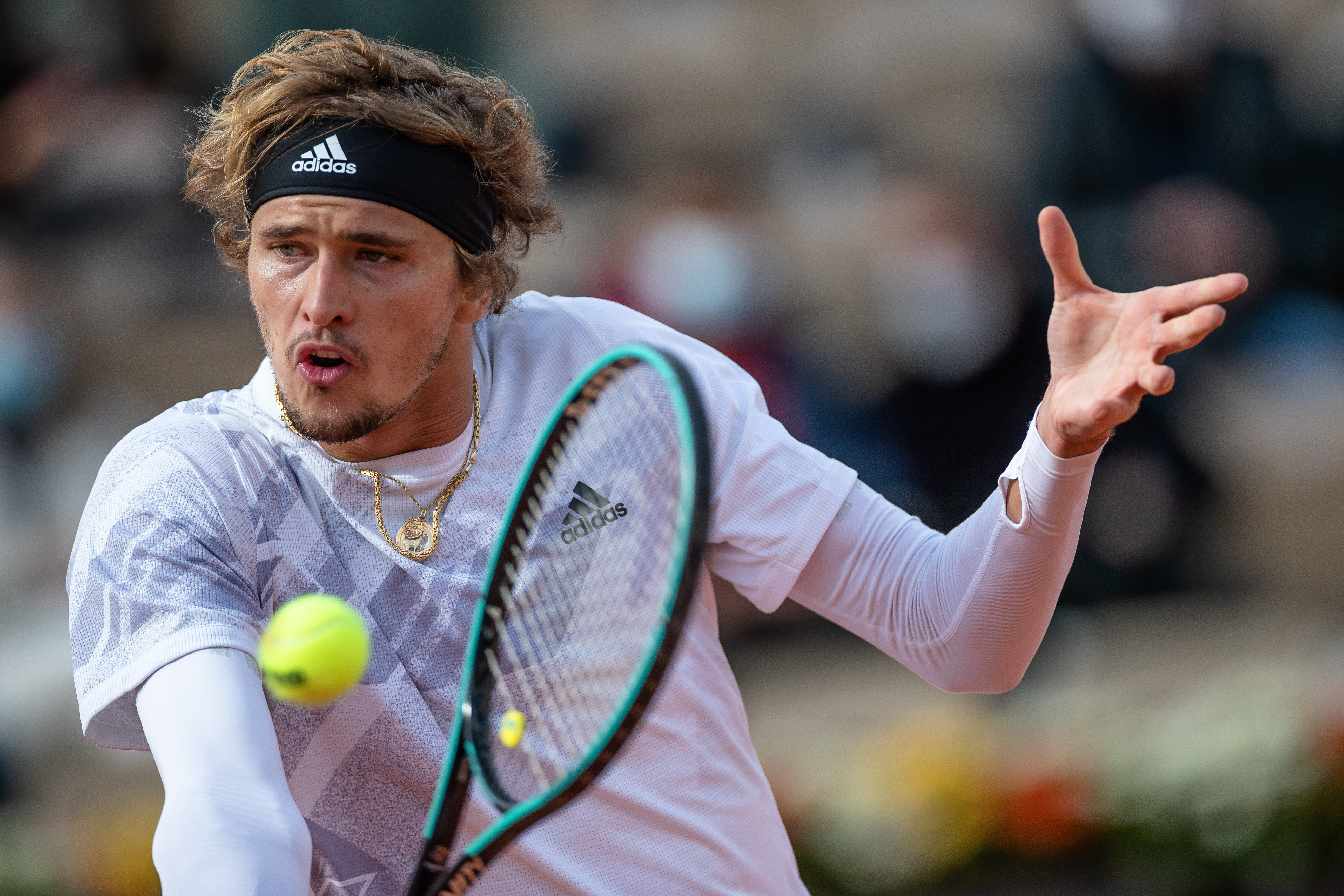 仅令球迷欢 仅令球迷欢